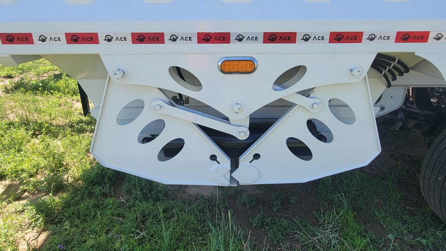 Sand ACE TR32 Back View
