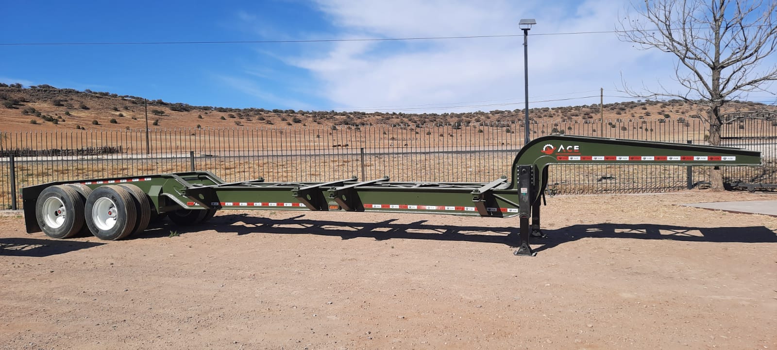 ACE TD488 Sand Chassis Trailer, Dark Green