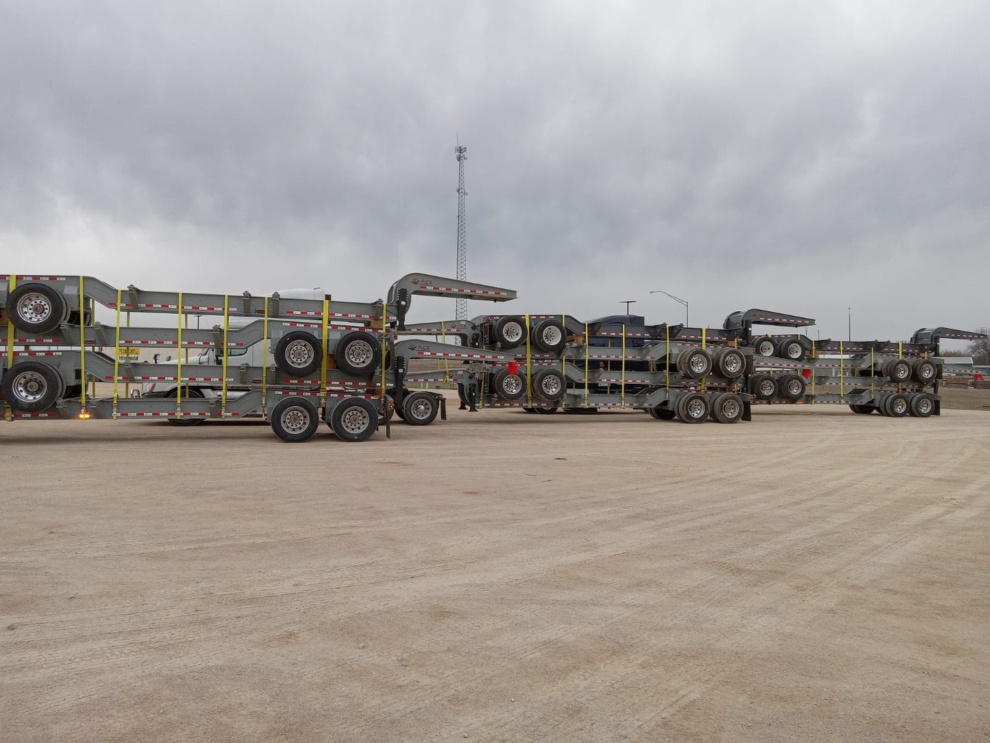 ACE TD488 Sand Chassis Trailer, Stacked, Zoomed Out